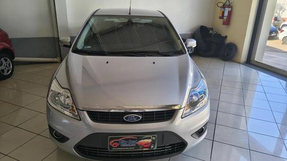 FORD FOCUS 2.0 16V FLEX 4P AUTOMÁTICO FORD FOCUS 2.0 16V FLEX 4P AUTOMÁTICO